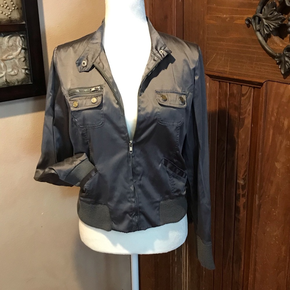 ⚜️ Precious Gray Jacket - Picture 2 of 7